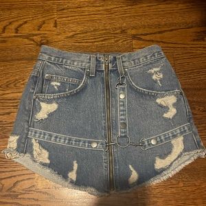 LF Denim mini skirt. Never worn. Size 26.